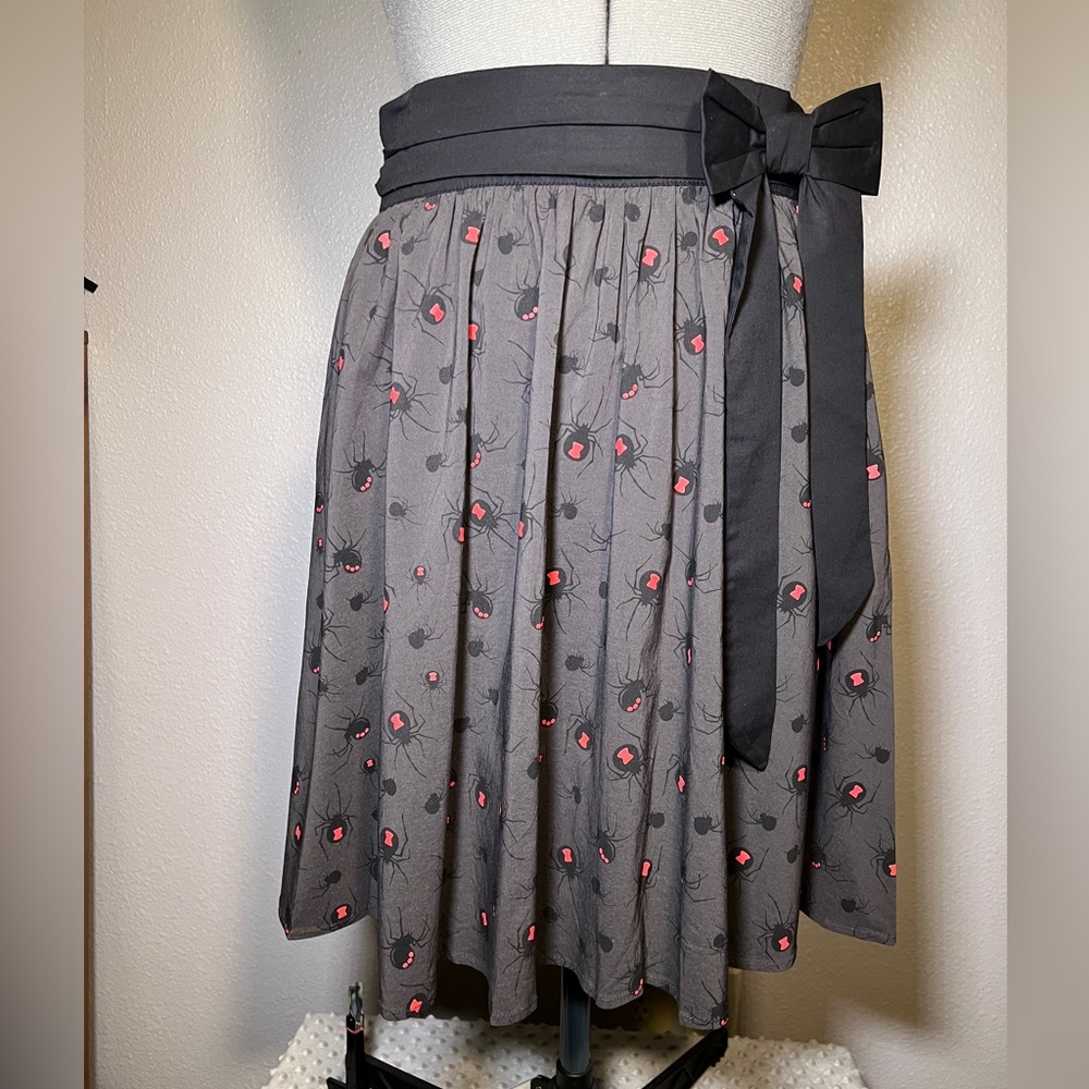 Sourpuss Black Widow Spider Swing Skirt size XL